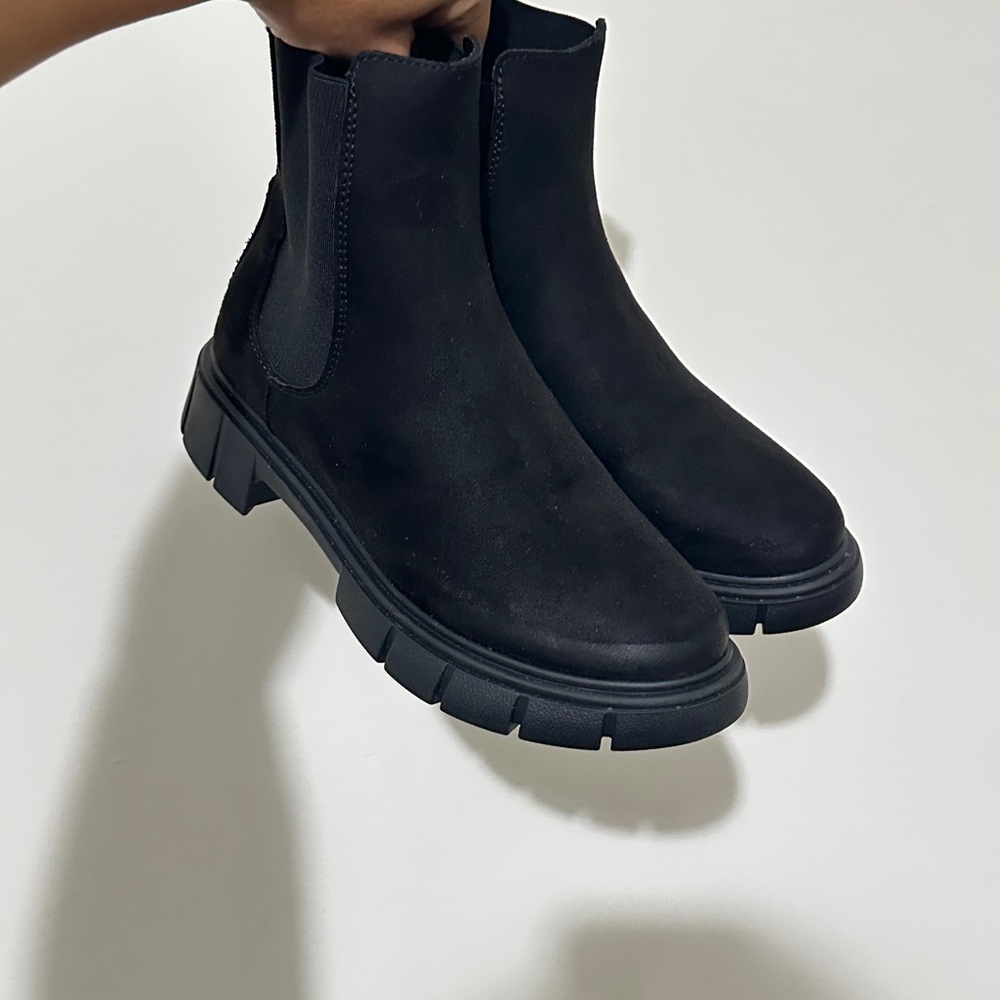 Black Ankle Boots suede 7.5